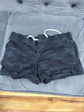 Vuori Black Charcoal Camo Drawstring Athletic Shorts